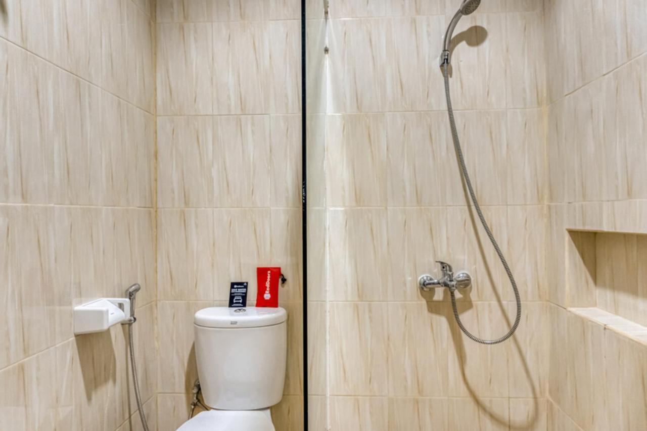 Отель Reddoorz Near Sindu Kusuma Edupark 2 Cebongan Экстерьер фото